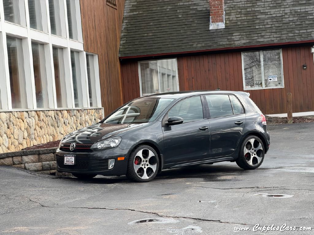 Used 2012 Volkswagen Golf 4-Door image 2