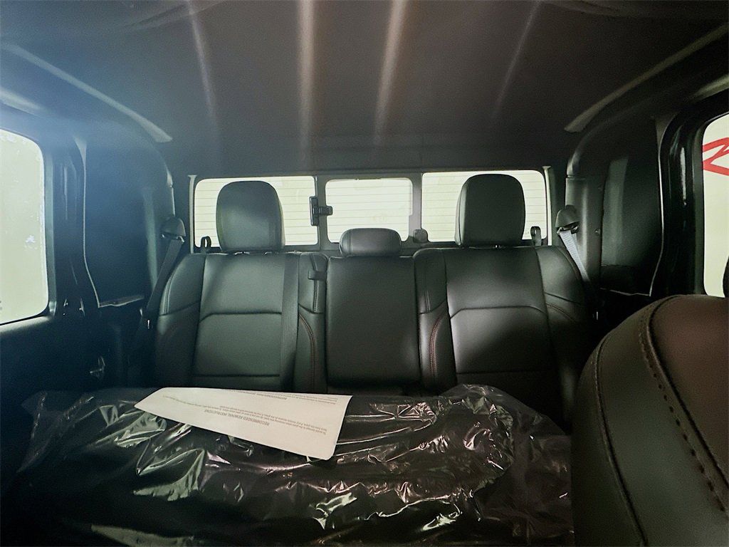 New 2025 Jeep Gladiator Rubicon image 10