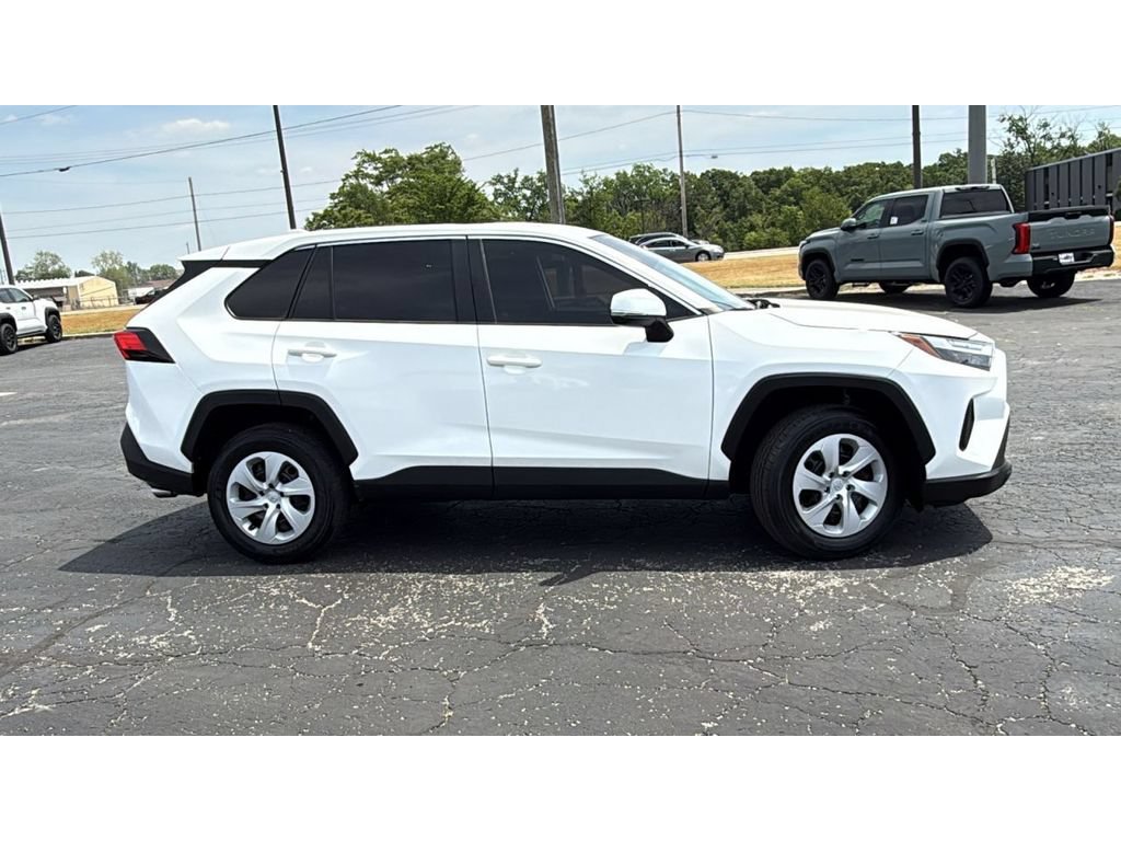 Certified 2025 Toyota RAV4 LE AWD/4WD image 10