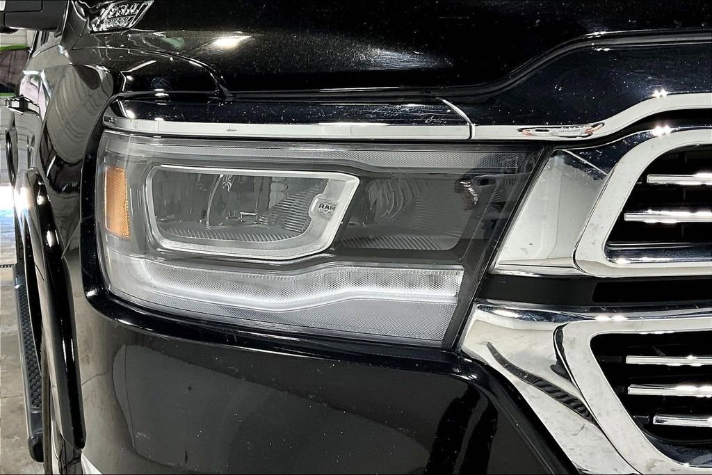 Used 2022 RAM 1500 Laramie AWD/4WD image 39