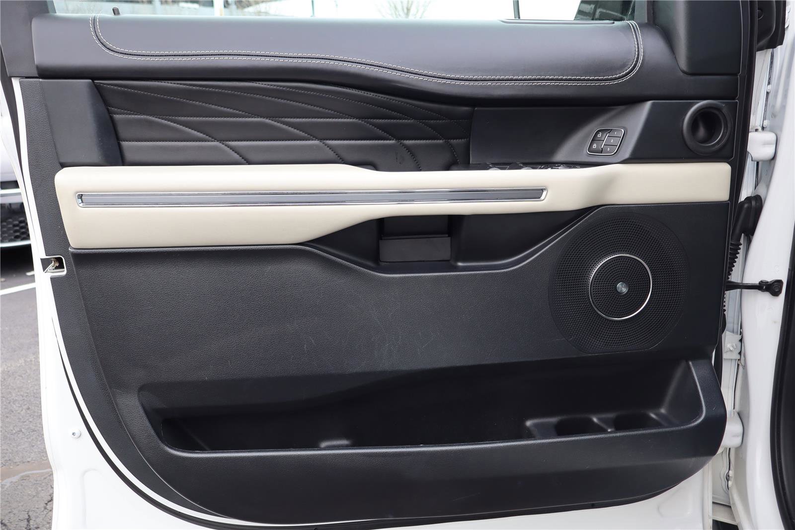 Used 2020 Ford Expedition Max Platinum image 13