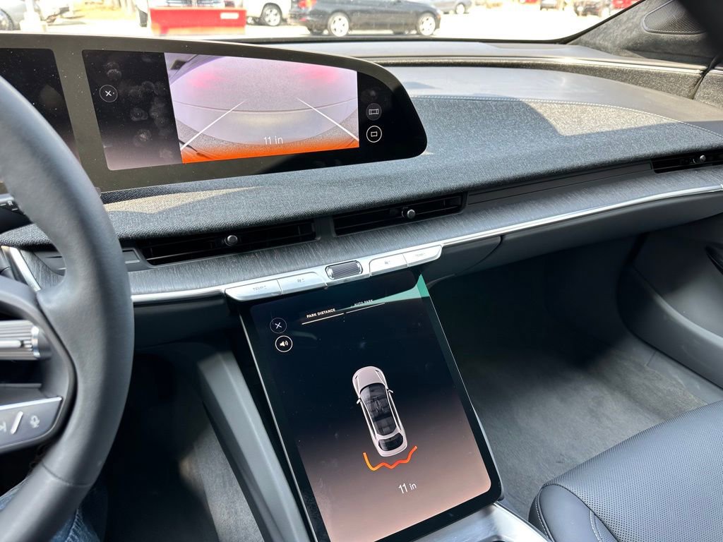 Used 2024 Lucid Air Pure image 22