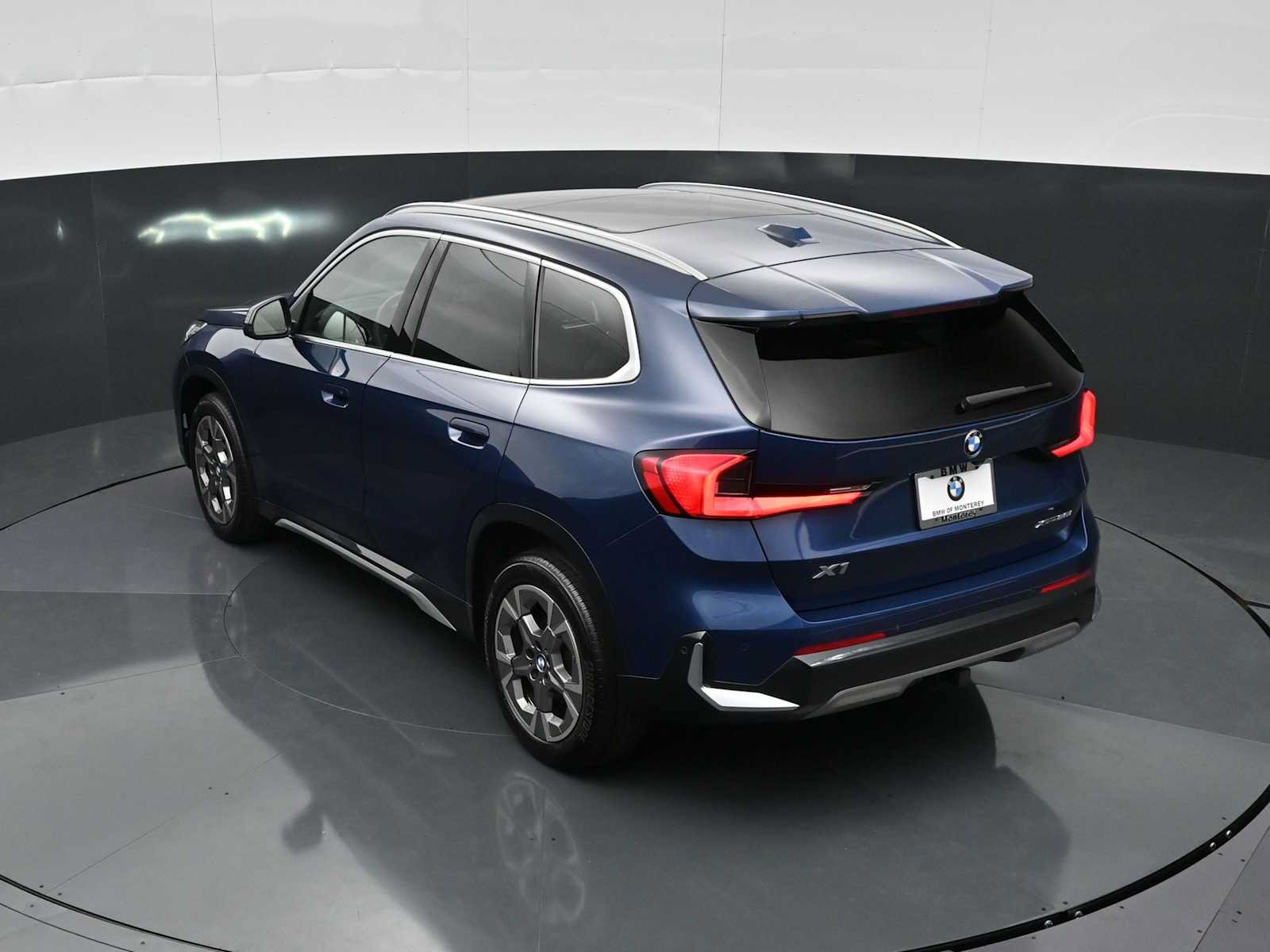 Used 2025 BMW X1 xDrive28i w/ Technology Package AWD/4WD image 23