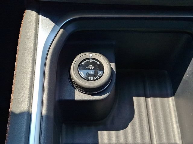 Used 2025 Ford Expedition Max Active RWD image 28