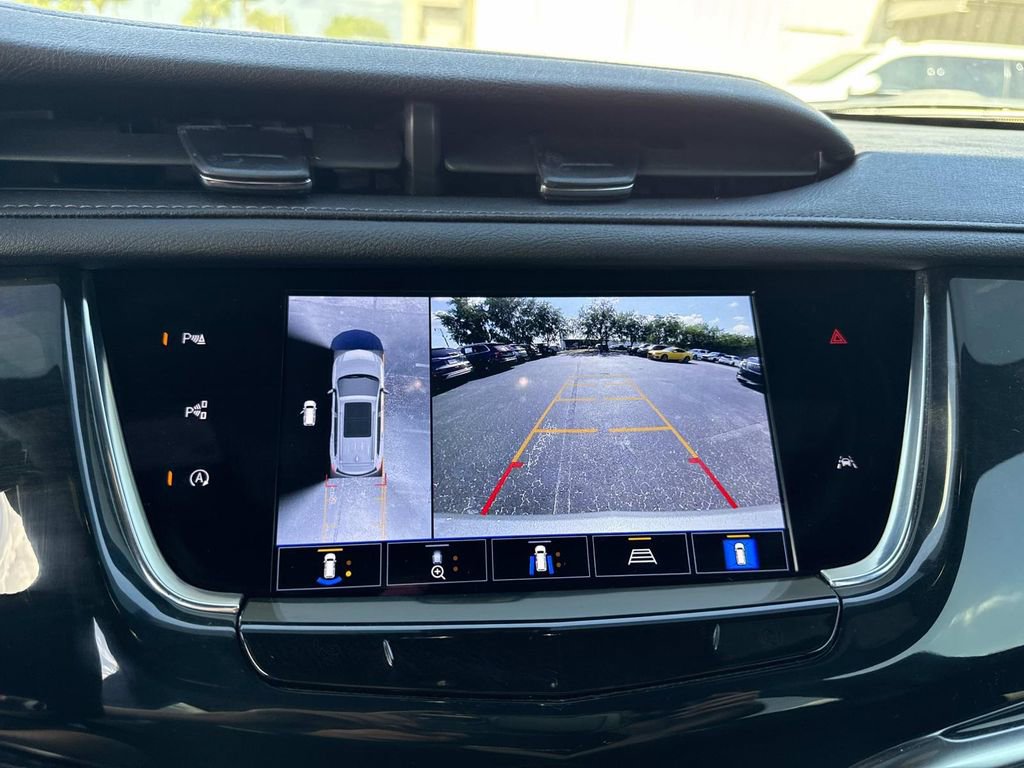 Used 2023 Cadillac XT6 Premium Luxury w/ Technology Package FWD image 25