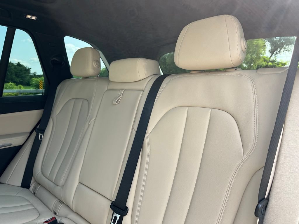 Used 2022 BMW X5 xDrive40i w/ Premium Package AWD/4WD image 24