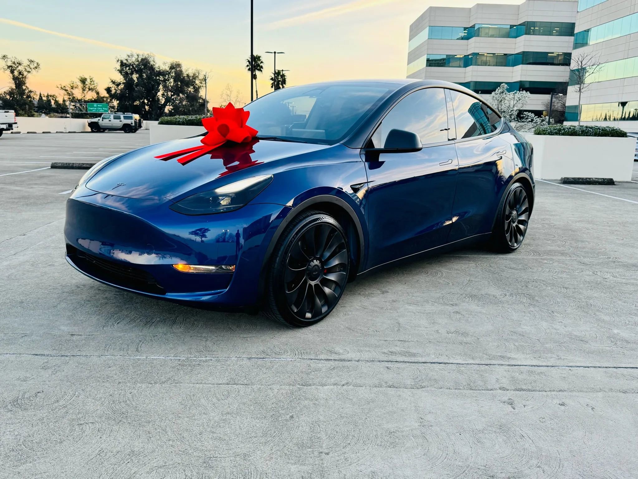Used 2023 Tesla Model Y Performance image 4