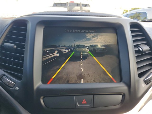 Used 2016 Jeep Cherokee Limited image 26