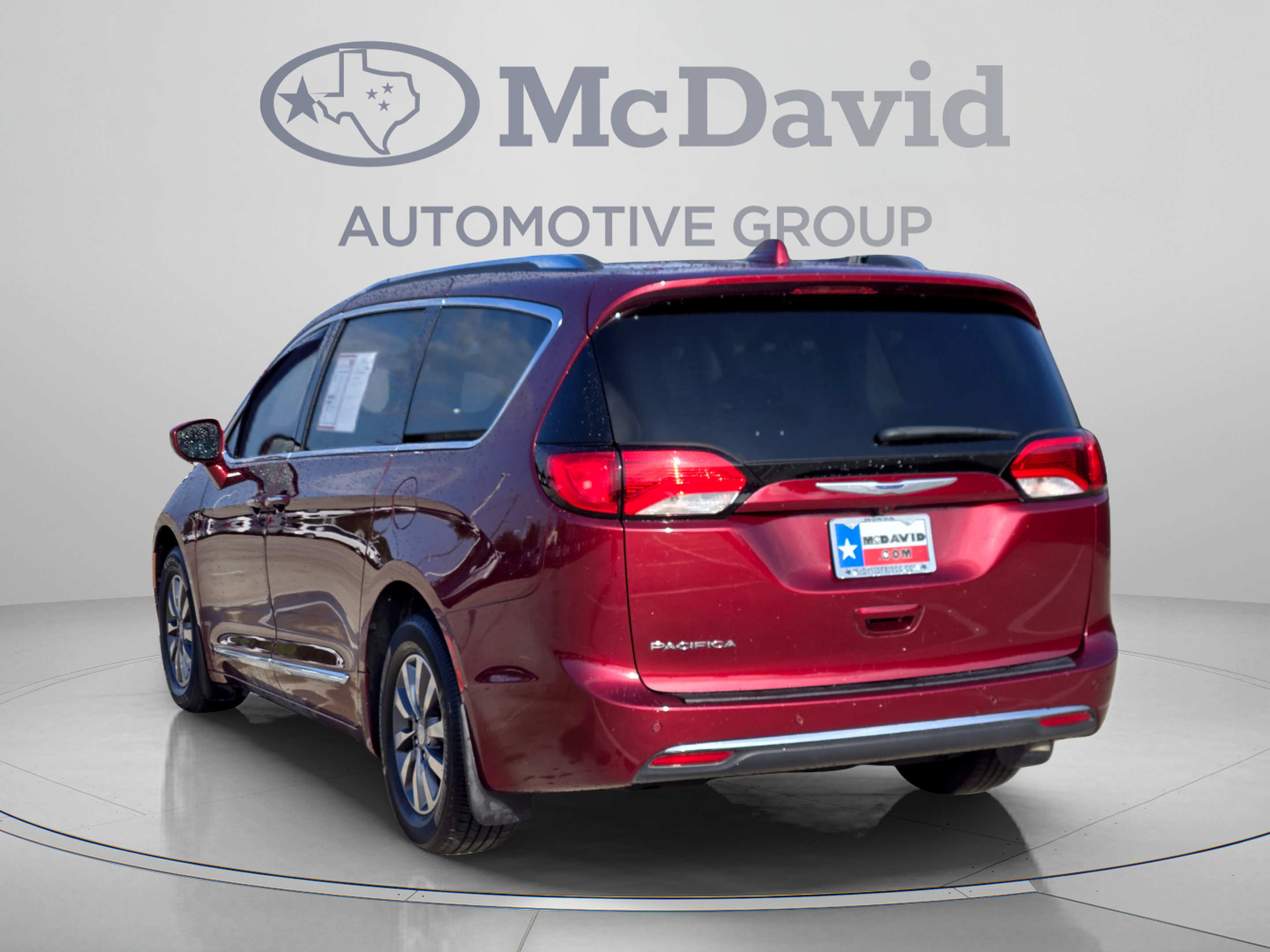 Used 2019 Chrysler Pacifica Touring-L Plus FWD image 4