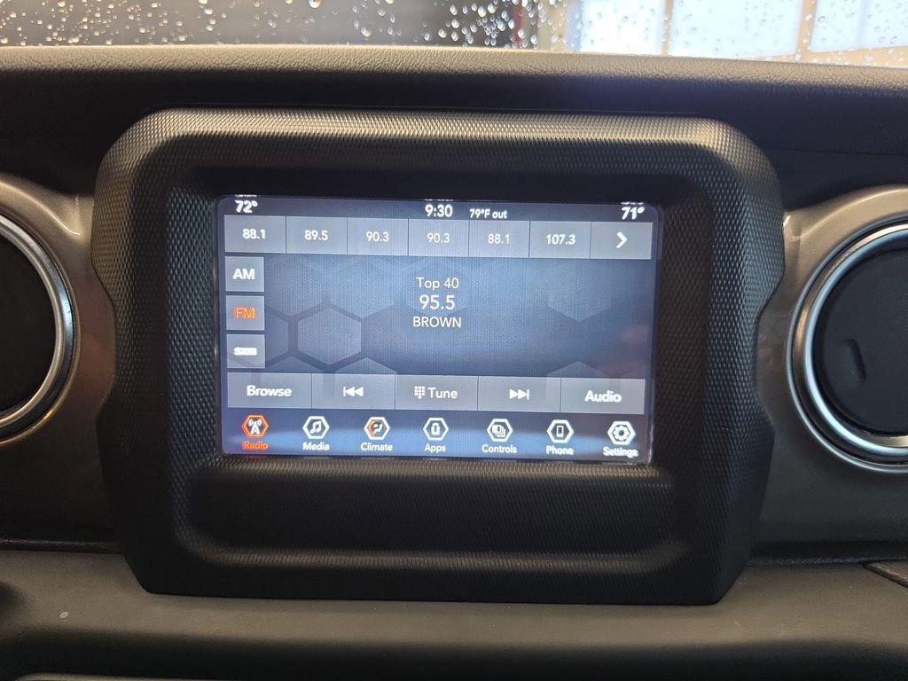 Used 2021 Jeep Wrangler Unlimited Sahara AWD/4WD image 24