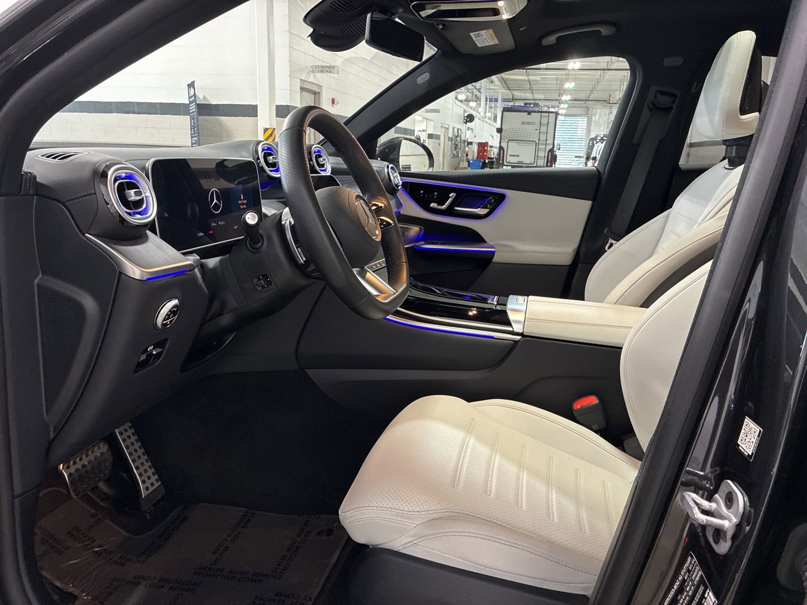 Used 2025 Mercedes-Benz GLC 300 GLC 300 Coupe image 8