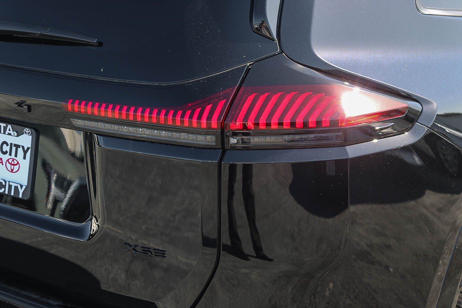 New 2026 Toyota RAV4 XSE AWD/4WD image 10