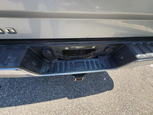 Used 2017 Chevrolet Silverado 1500 LT w/ All Star Edition image 12