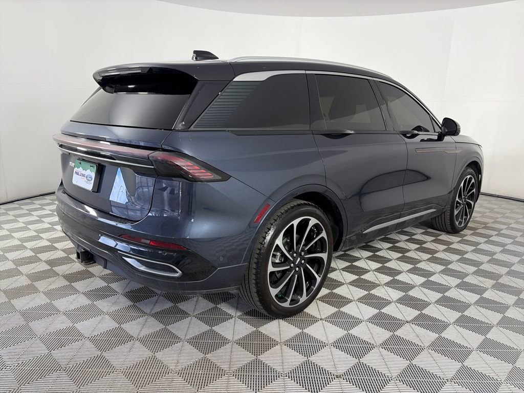 Used 2024 Lincoln Nautilus Black Label image 7