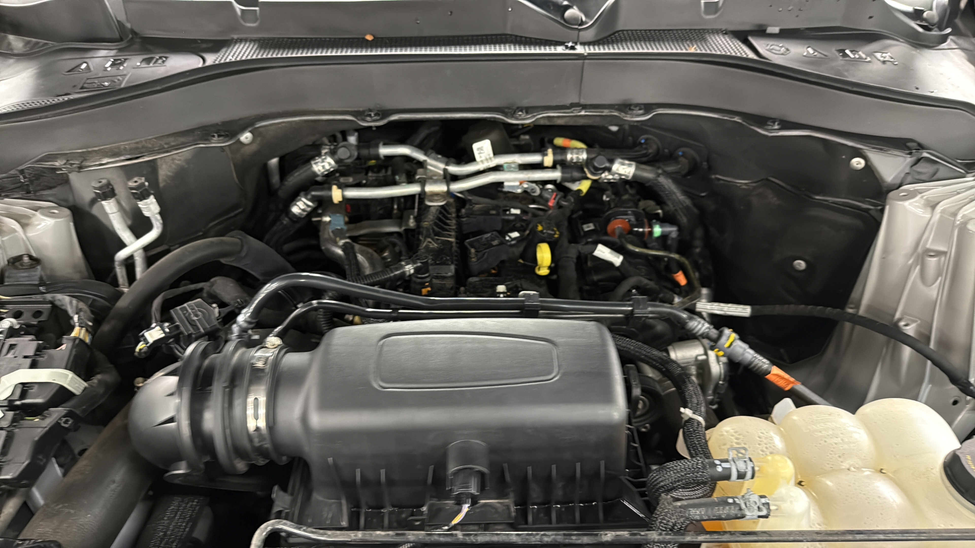 Used 2023 Ford Explorer XLT w/ Equipment Group 202A RWD image 30