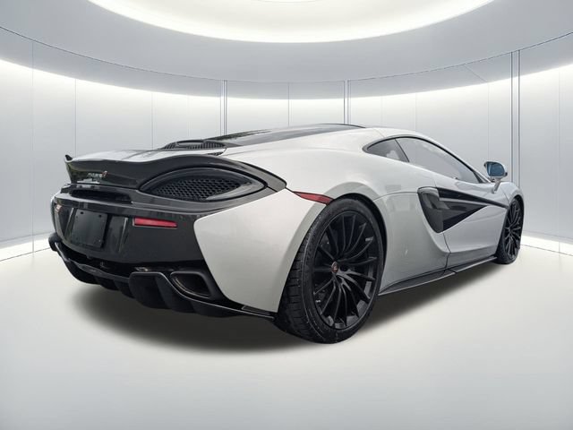 Used 2018 McLaren 570S RWD image 3