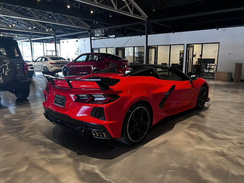 Used 2022 Chevrolet Corvette Stingray Convertible RWD image 8