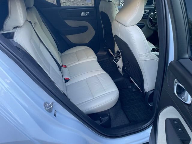 Certified 2024 Volvo XC40 B5 Ultimate w/ Protection Package Premier AWD/4WD image 15