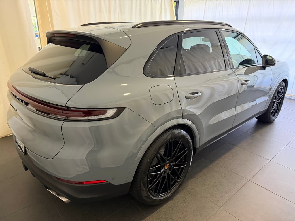New 2026 Porsche Cayenne S AWD/4WD image 9