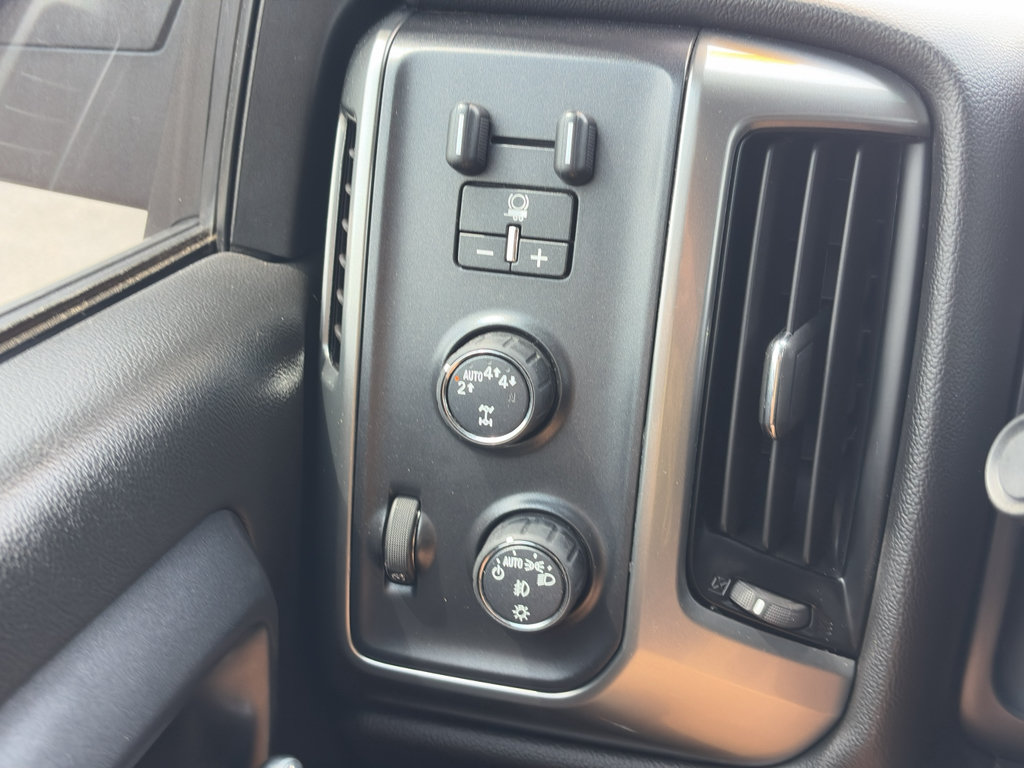 Certified 2018 Chevrolet Silverado 1500 LT w/ All Star Edition AWD/4WD image 14
