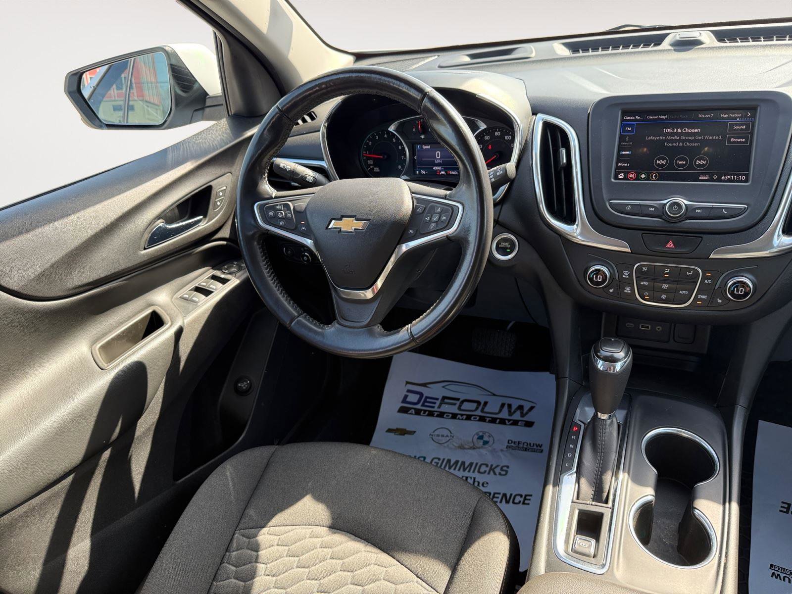 Used 2020 Chevrolet Equinox LT w/ Driver Convenience Package image 11