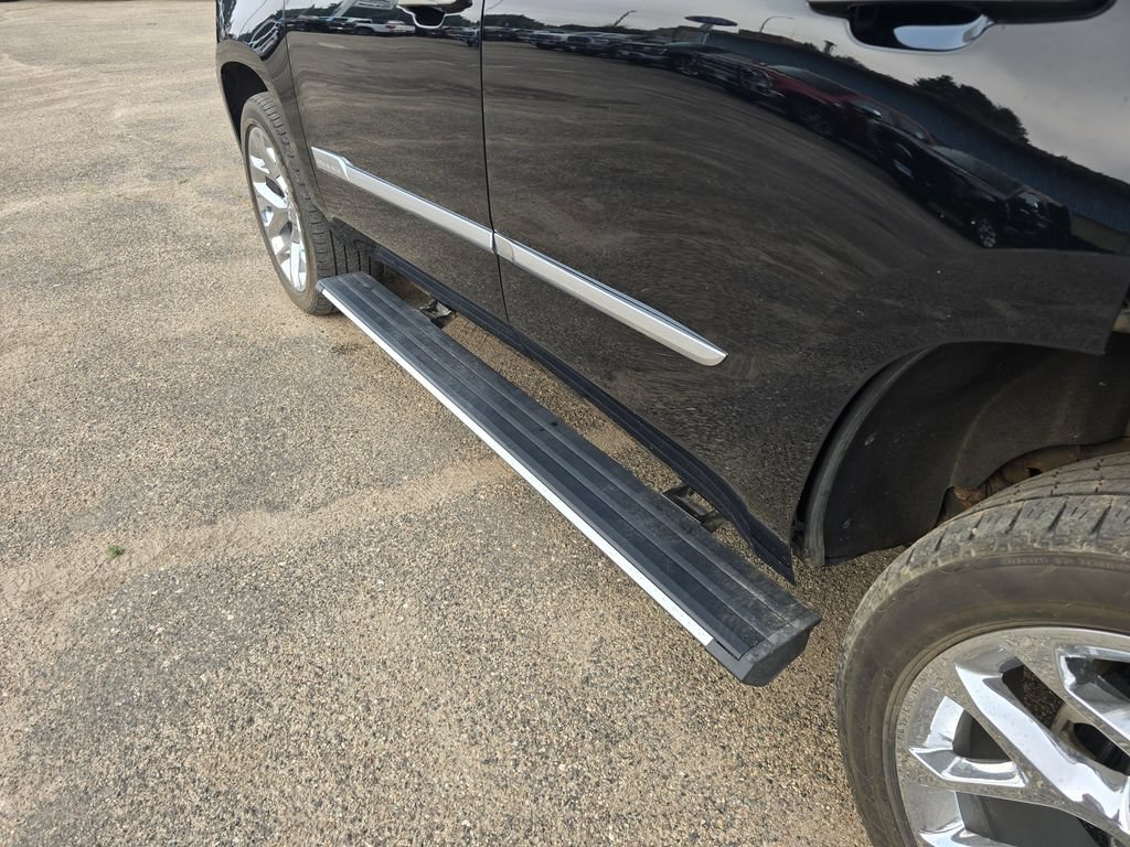 Used 2020 Cadillac Escalade Platinum AWD/4WD image 13