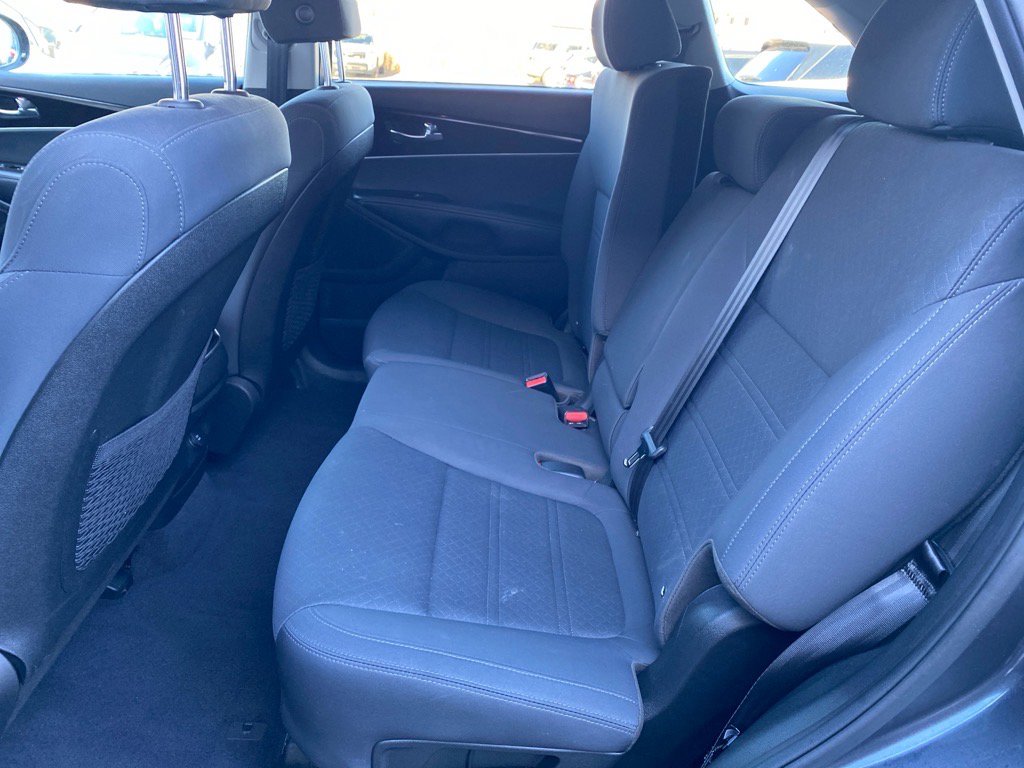 Used 2020 Kia Sorento LX w/ LX I4 Convenience Package image 23