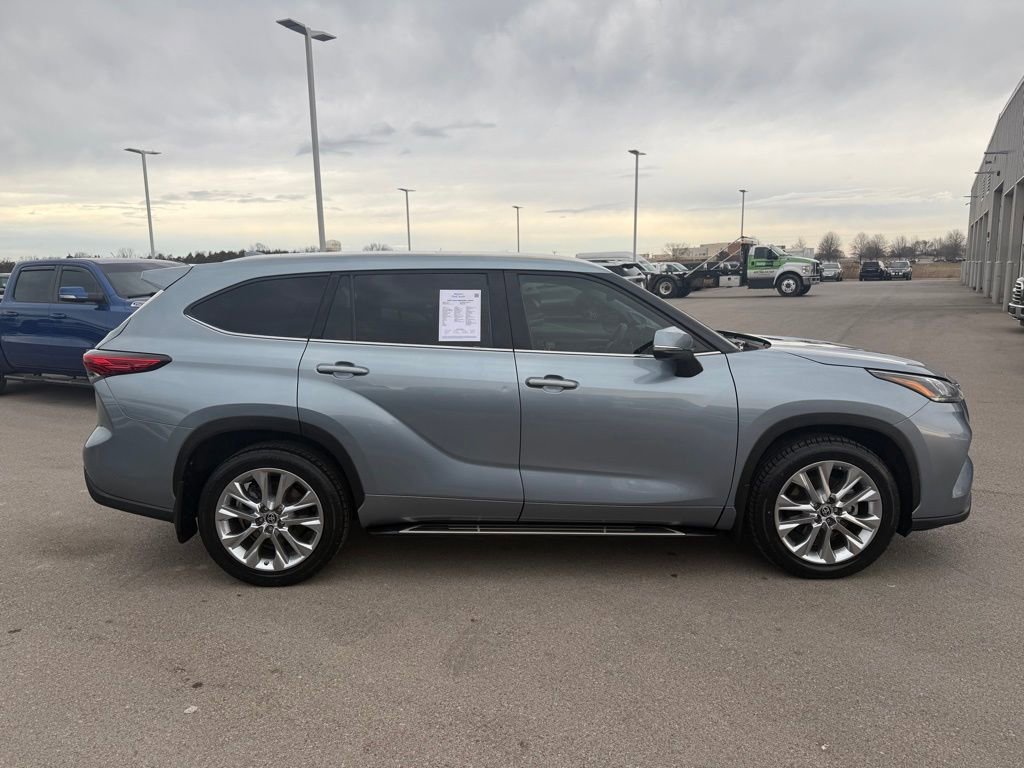 Used 2020 Toyota Highlander Limited image 33