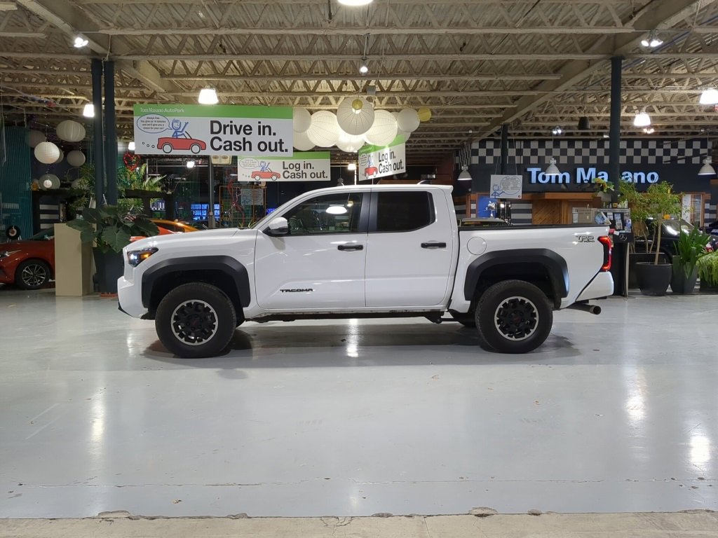 Used 2024 Toyota Tacoma TRD Off-Road w/ TRD Off Road Upgrade Package image 11