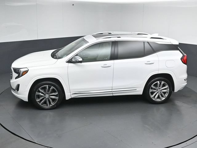 Used 2020 GMC Terrain Denali w/ Denali Premium Package AWD/4WD image 46