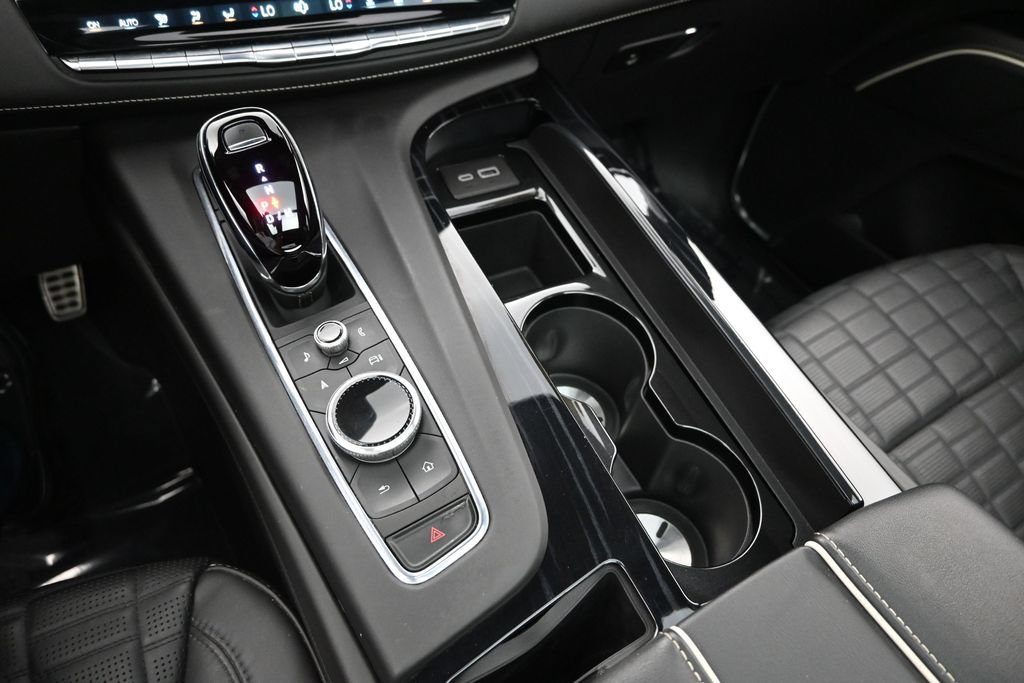 Used 2023 Cadillac Escalade V w/ LPO, ONYX Package AWD/4WD image 18