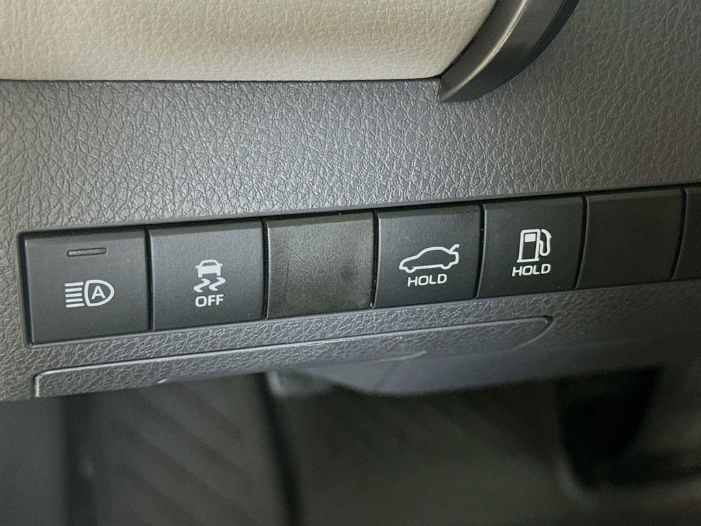 Used 2023 Toyota Camry LE FWD image 11