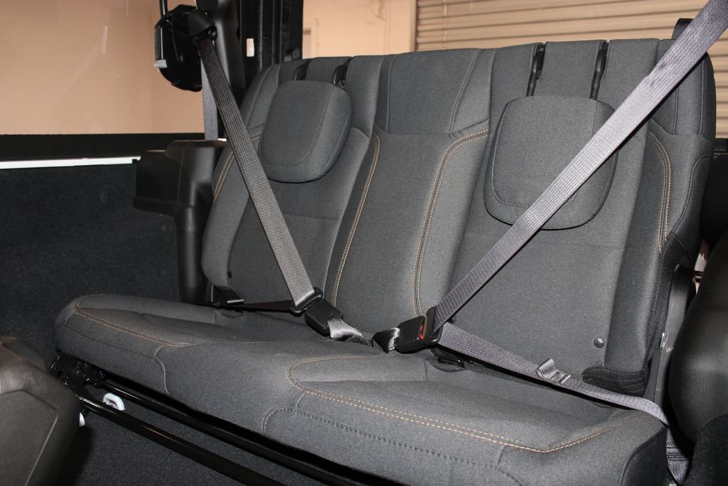 Used 2024 Jeep Wrangler Sport AWD/4WD image 22
