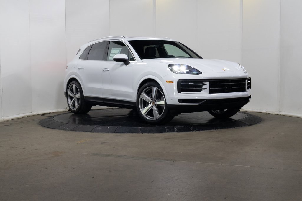 Used 2025 Porsche Cayenne image 9