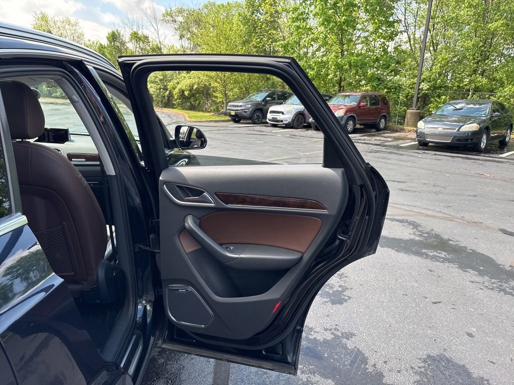 Used 2015 Audi Q3 2.0T Prestige w/ Prestige Package AWD/4WD image 39