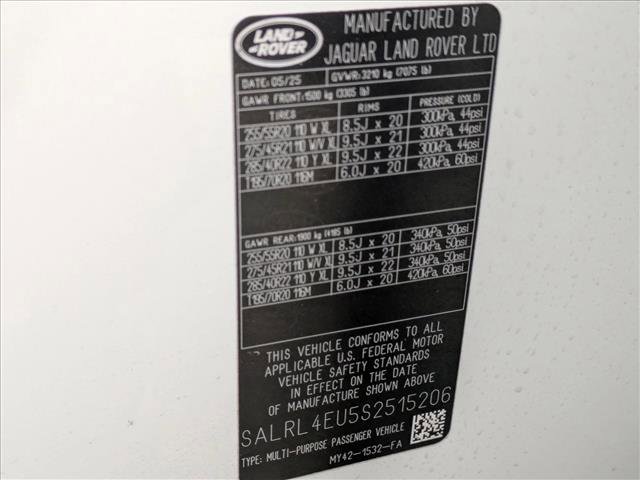 Certified 2025 Land Rover Discovery Dynamic SE AWD/4WD image 28