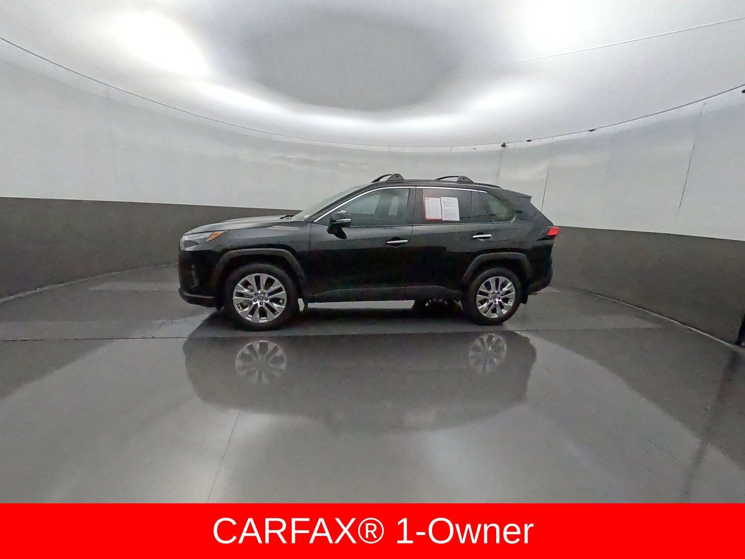 Used 2025 Toyota RAV4 Limited w/ Weather Package FWD image 5