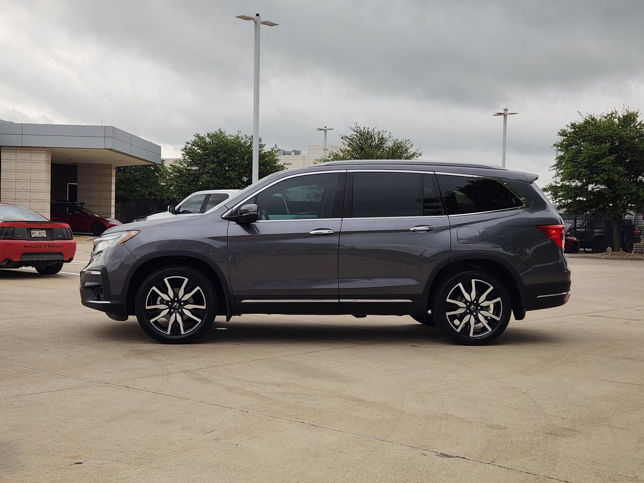 Used 2022 Honda Pilot Elite image 4