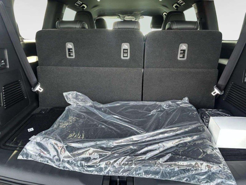New 2025 Nissan Armada PRO-4X AWD/4WD image 28
