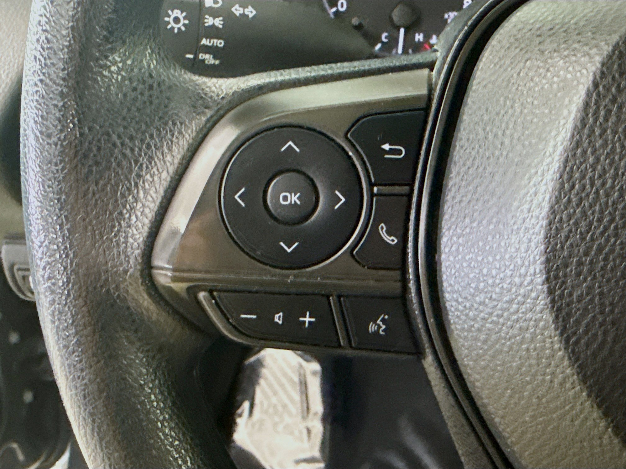 Used 2023 Toyota Corolla LE FWD image 14