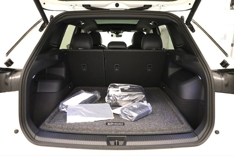 New 2026 Volkswagen Tiguan SE R-Line image 35