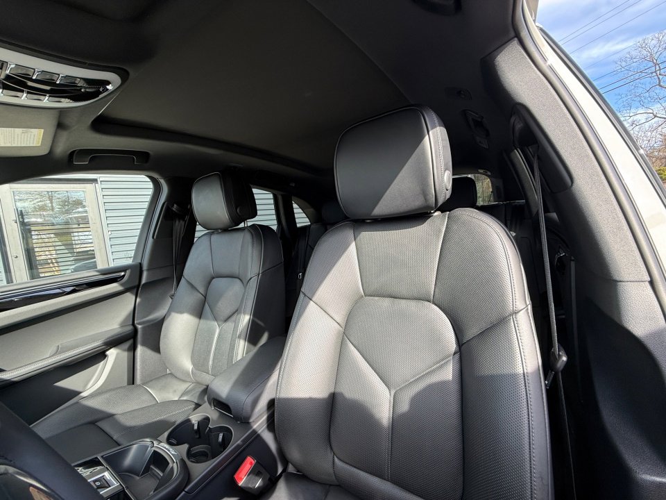 New 2026 Porsche Macan S image 12