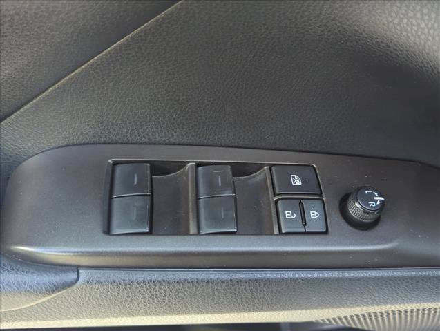 Used 2023 Toyota Camry SE FWD image 8