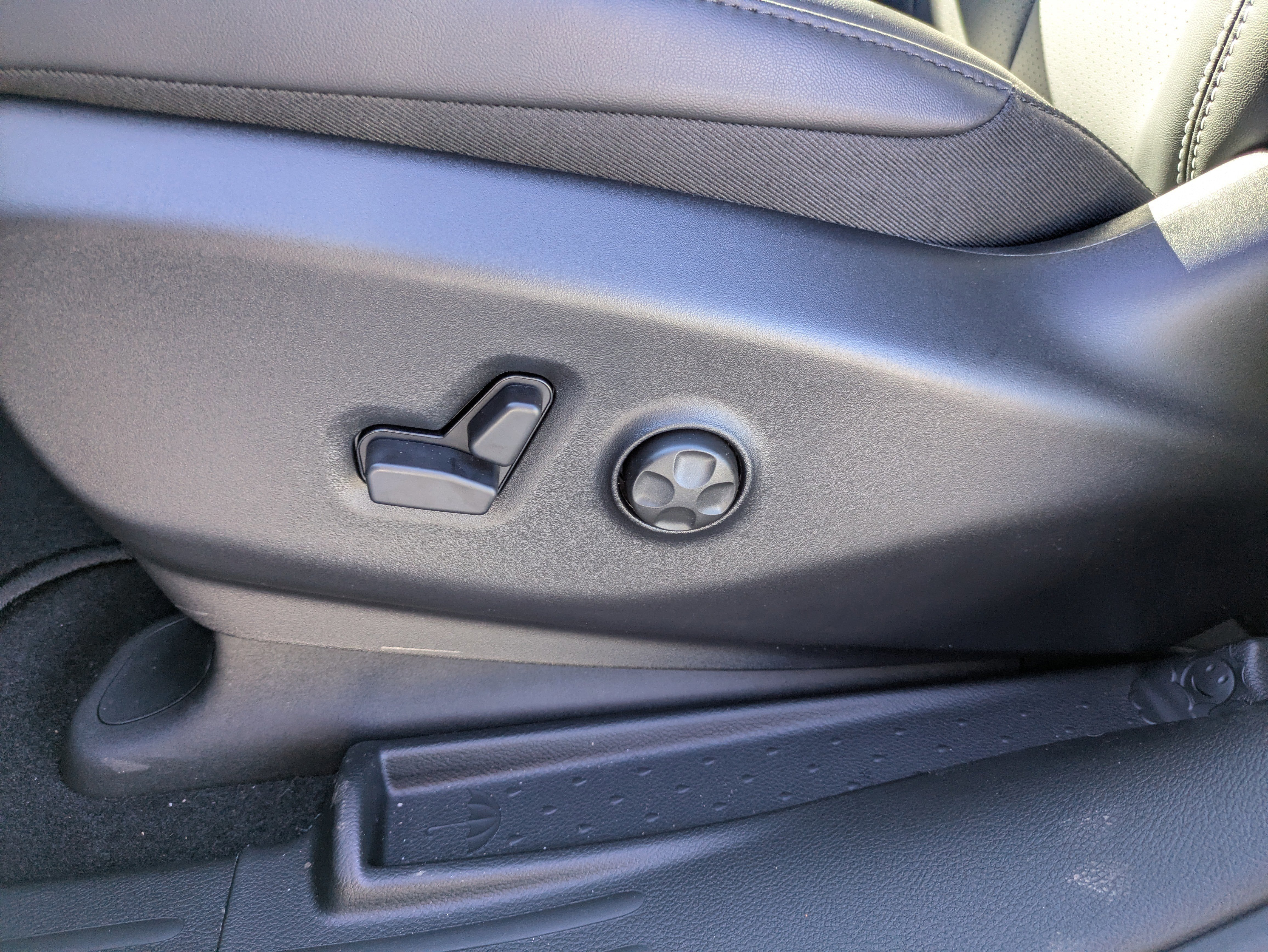 New 2026 Chrysler Pacifica Select image 11