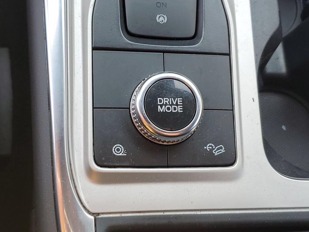 Used 2022 Ford Explorer Platinum w/ Technology Package AWD/4WD image 29