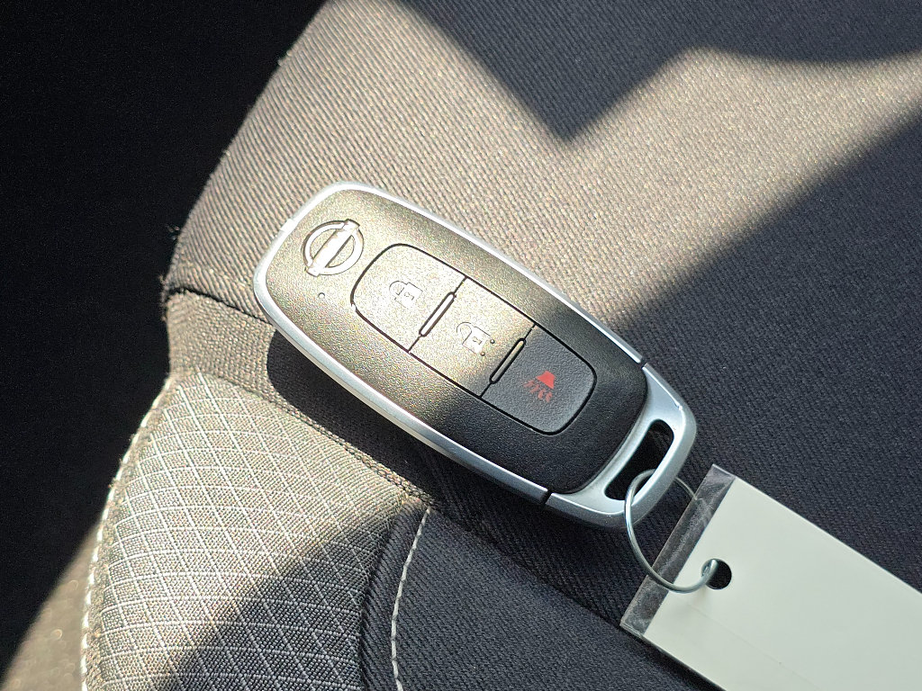 Used 2023 Nissan Pathfinder S FWD image 35