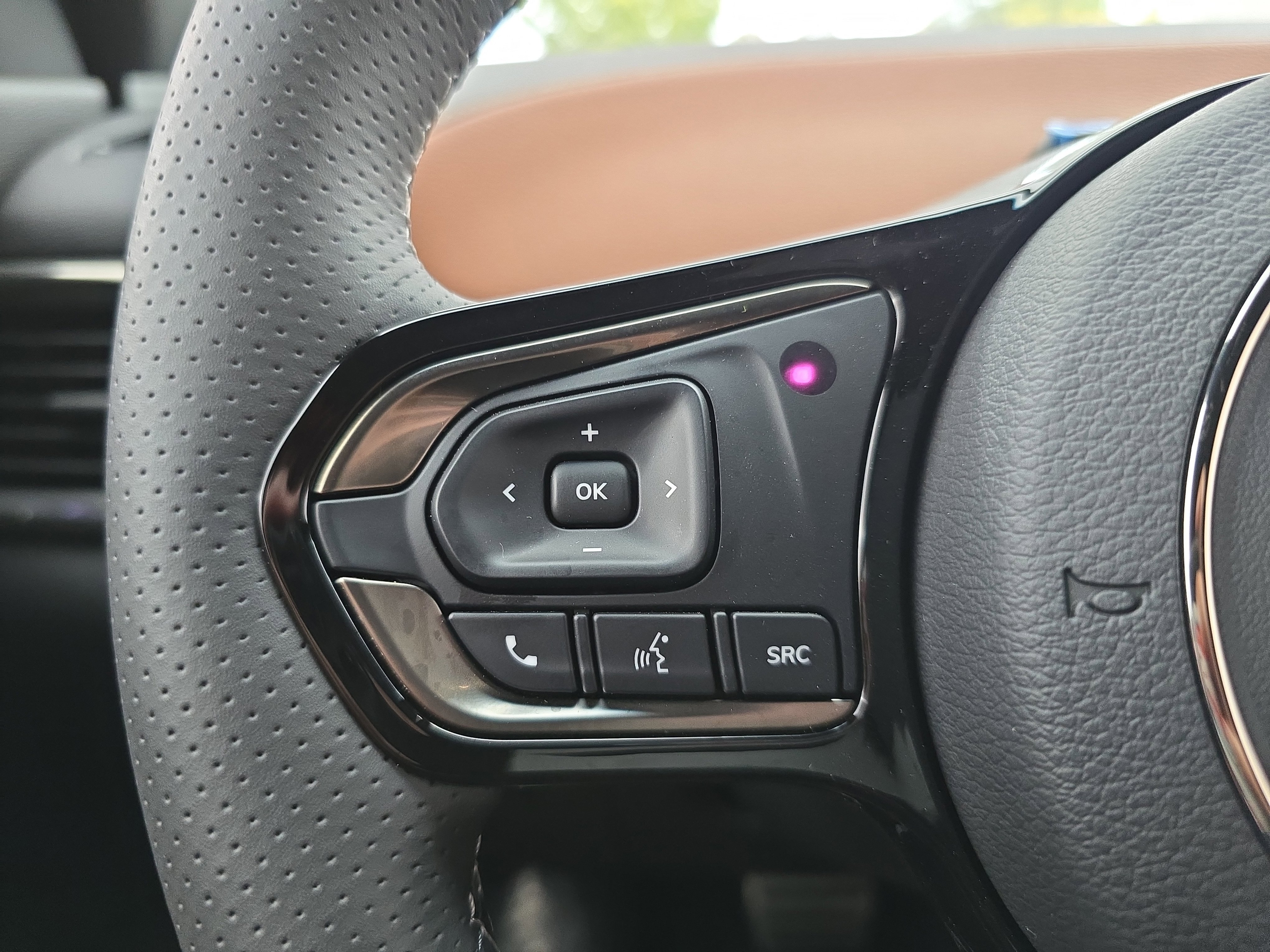 New 2025 VinFast VF 8 Plus image 17