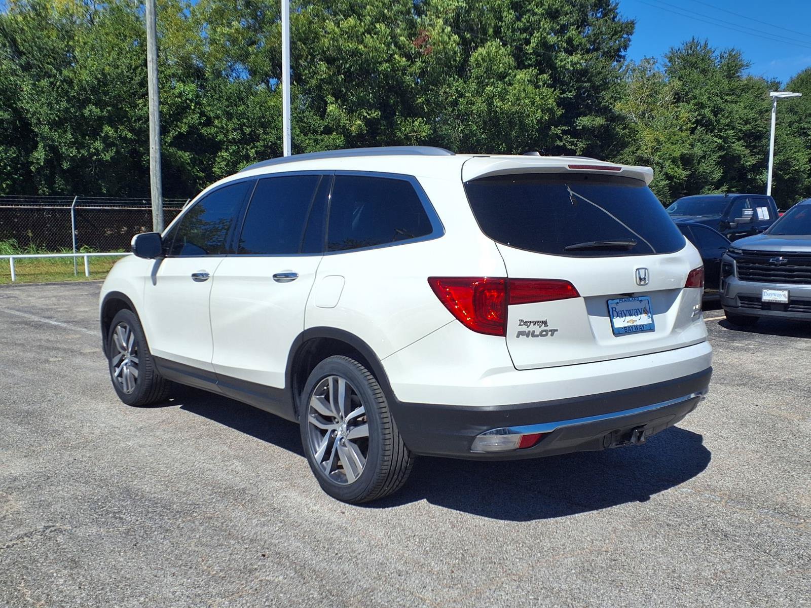 Used 2018 Honda Pilot Elite image 23