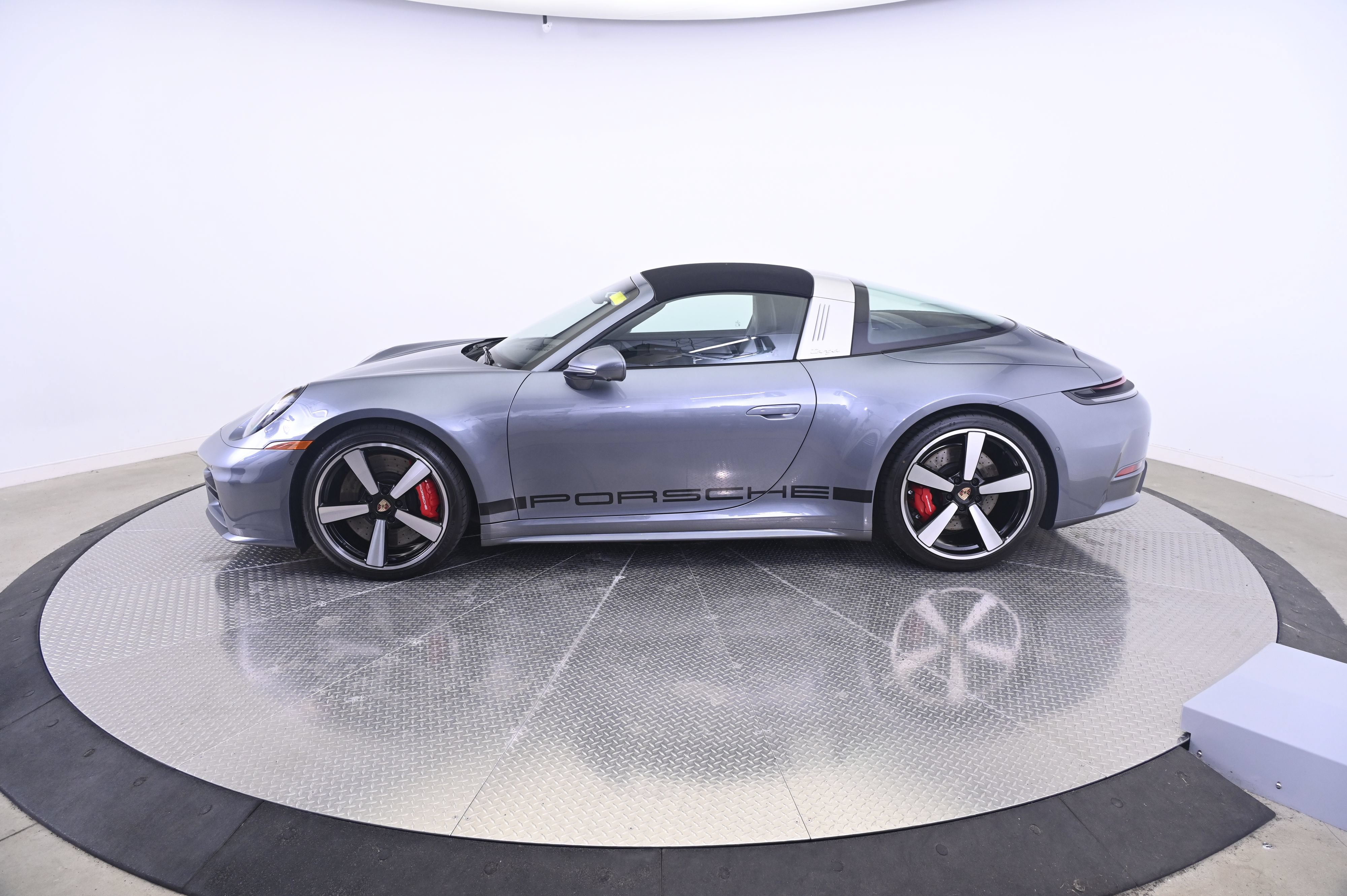 Certified 2026 Porsche 911 Targa 4S AWD/4WD image 12