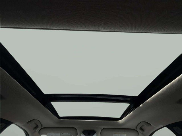 Used 2023 INFINITI QX60 Sensory w/ Vision Package AWD/4WD image 17